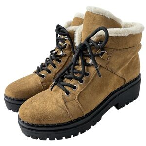 American Eagle faux fur lace-up ankle boots Size 8 tan/brown lug sole NEW